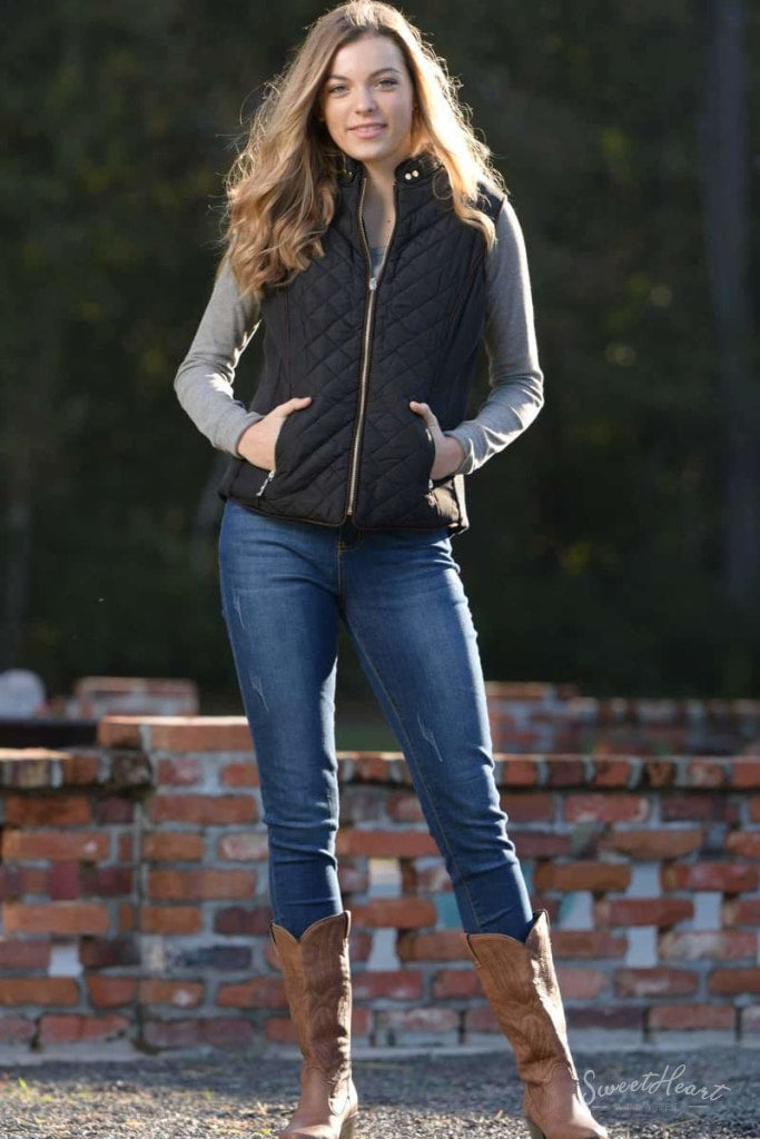 Hold Me Tight - Quilted Vest In Black