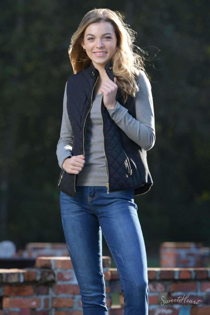 Hold Me Tight - Quilted Vest In Black